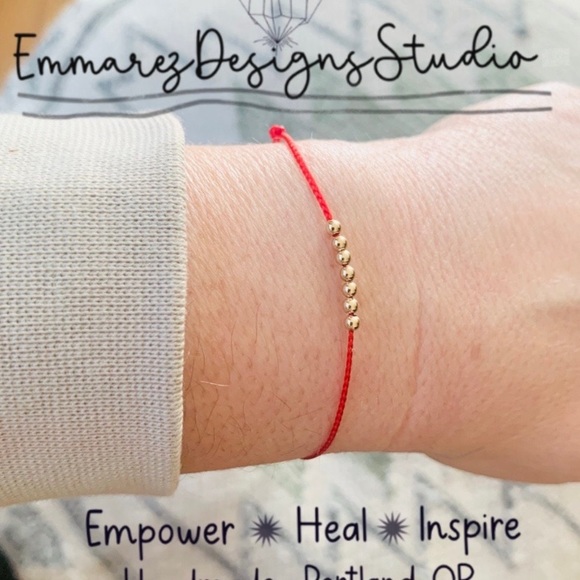 ✨18K Gold 3 Lucky Beads ✨ Red Thread Bracelet✨ Kabbalah ✨ Red Silk String - Picture 3 of 8